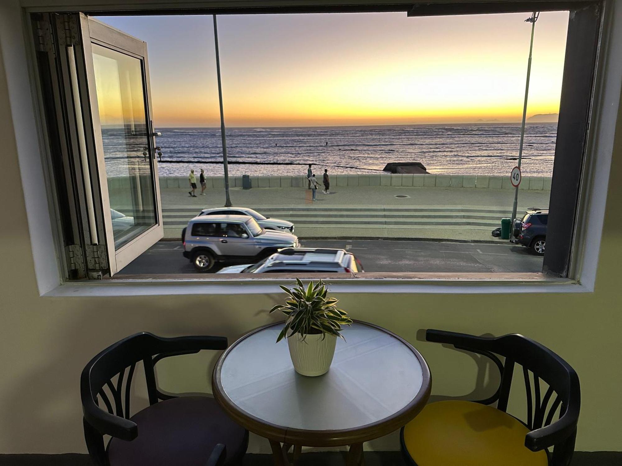 113 Road- 1 Bedroom Unit Apartment Cape Town